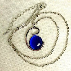 Cobalt Blue Cat's Eye Glass Silver Tone Pendant and Chain Necklace - 17"